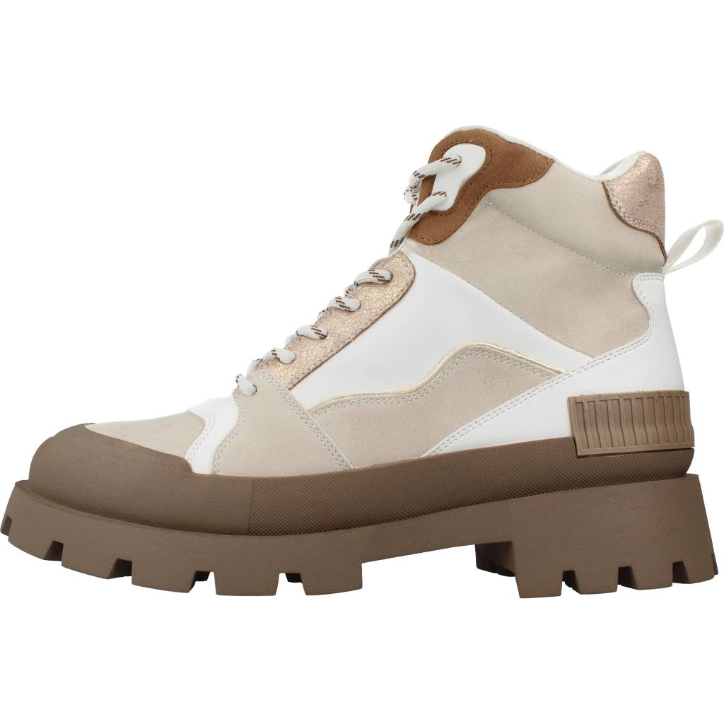 CHIKA FLAPA   en color BEIGE  (2)