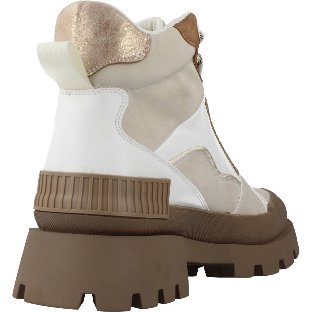 CHIKA FLAPA   en color BEIGE  (3)