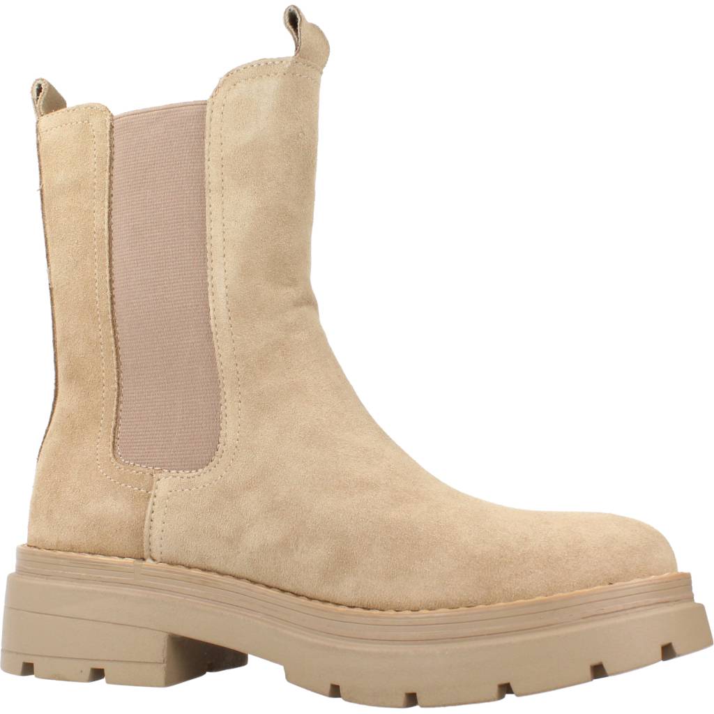 CHIKA SONICC  en color ARENA  (5)