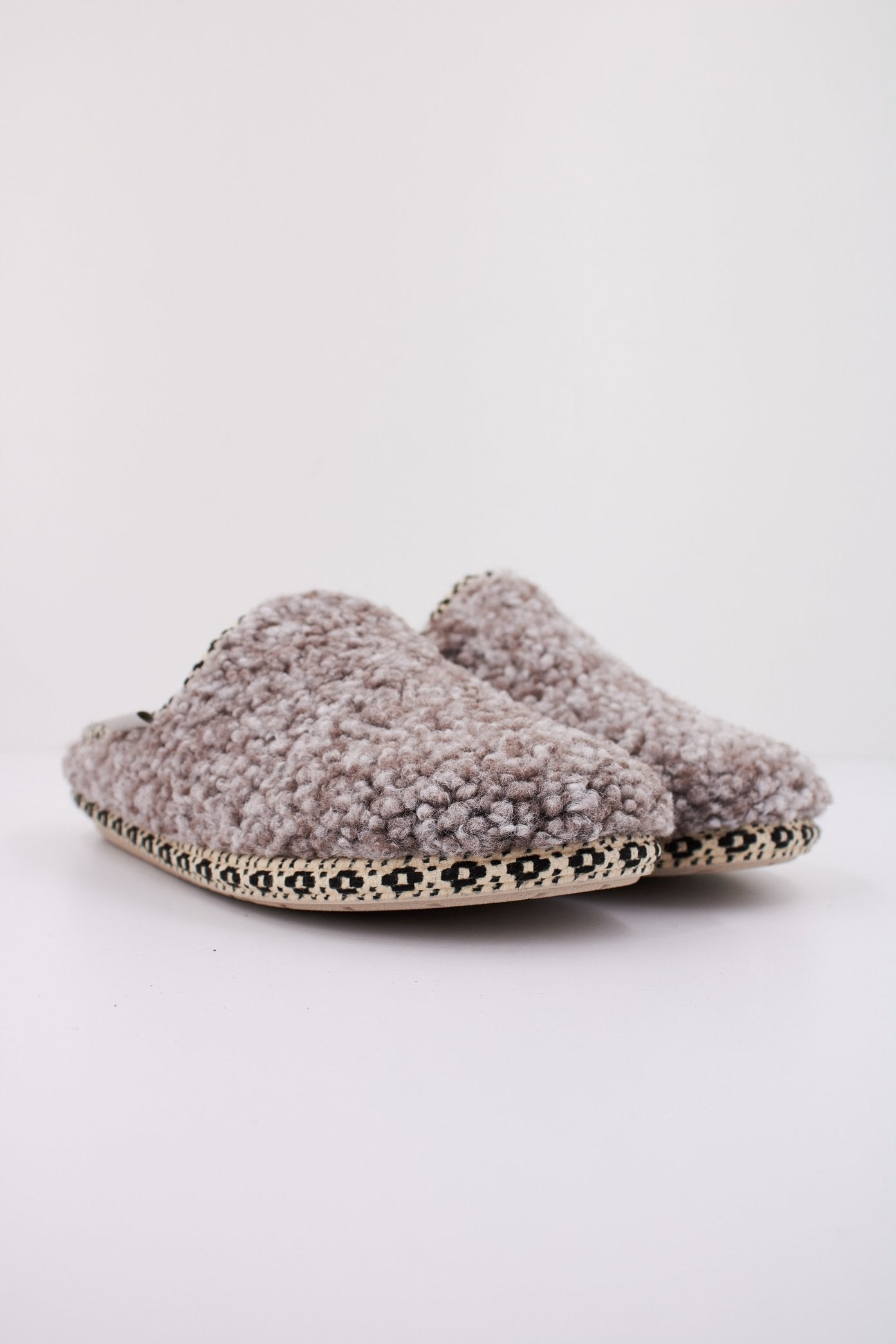 TONI PONS DARLA SB en color TAUPE  (2)