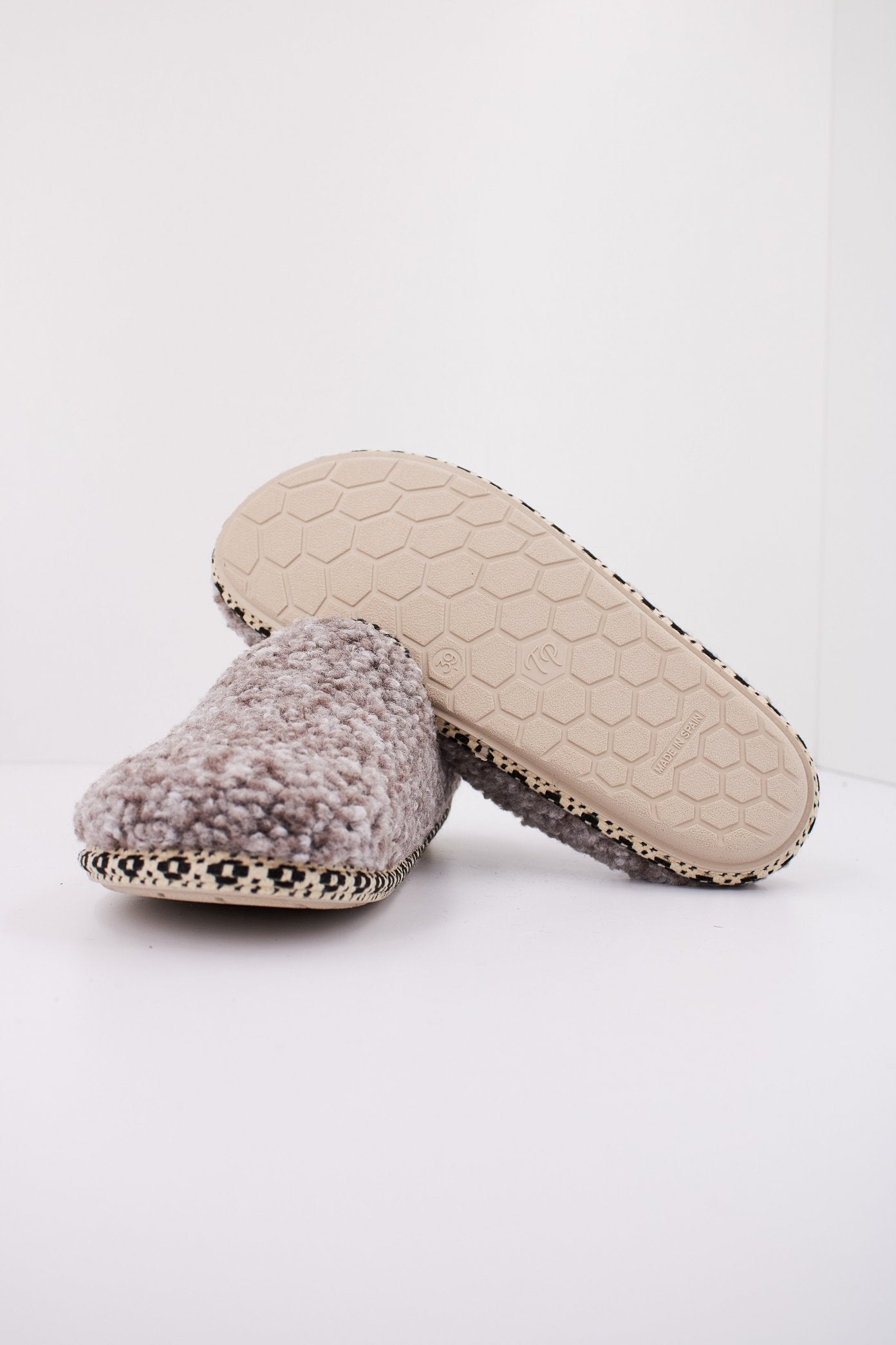 TONI PONS DARLA SB en color TAUPE  (5)