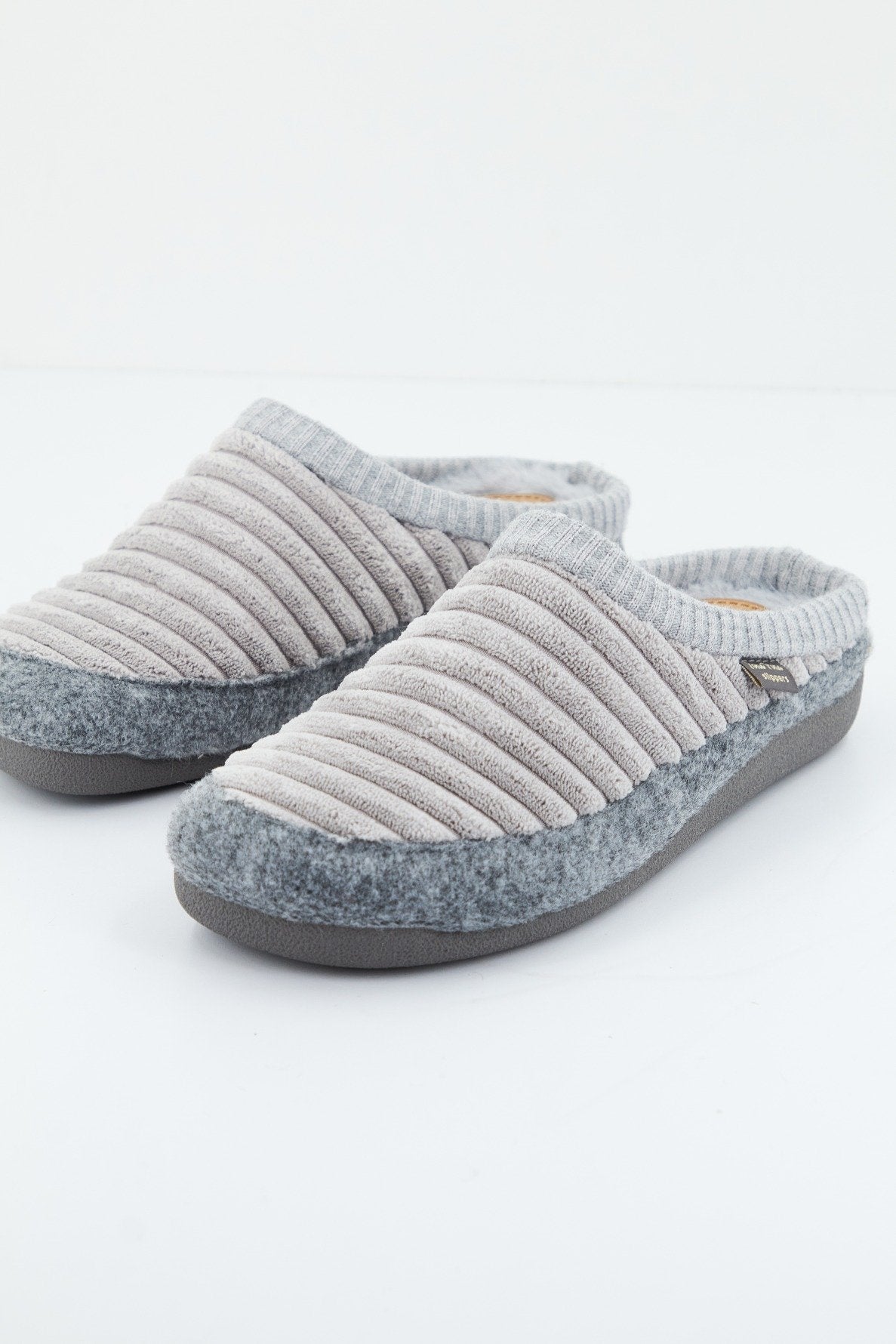 TONI PONS MALU-OD en color GRIS  (1)