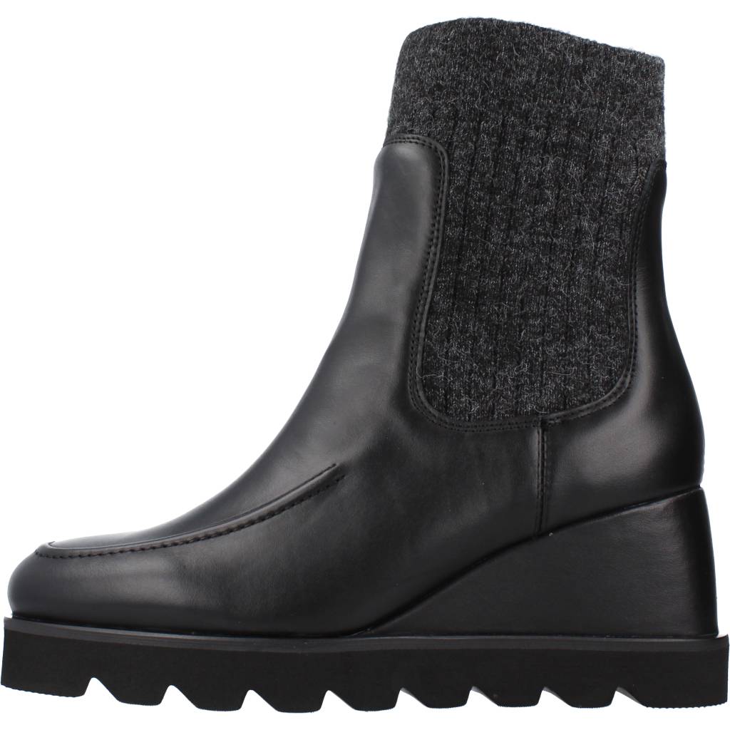 UNISA LEYSA NF en color BLACK  (2)