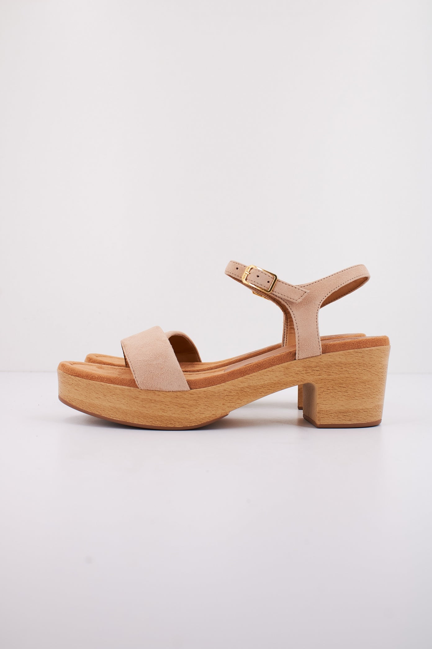 UNISA IRITA  en color SKIN  (1)