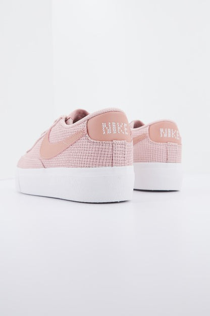 NIKE W BLAZER LOW PLATFOR en color   (3)
