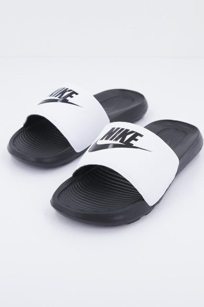 NIKE VICTORI ONE MEN'S en color   (2)