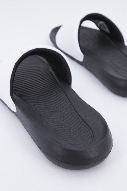 NIKE VICTORI ONE MEN'S en color   (3)