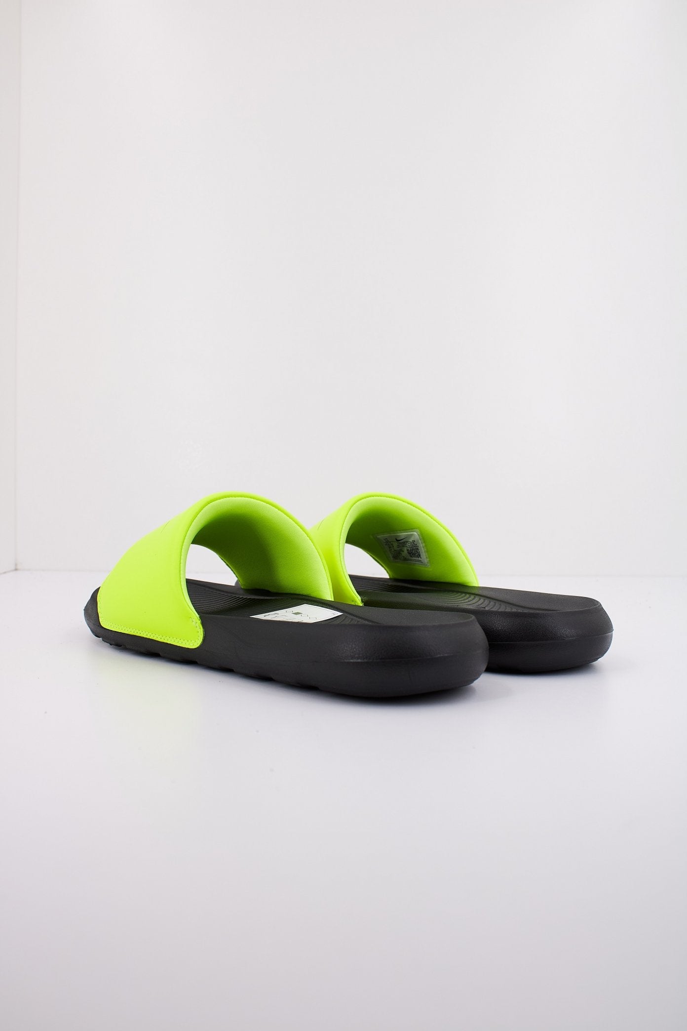 NIKE VICTORY ONE en color   (4)