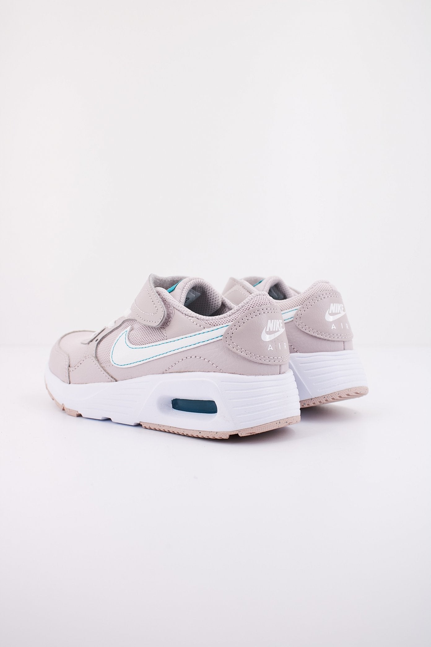 NIKE  en color   (4)