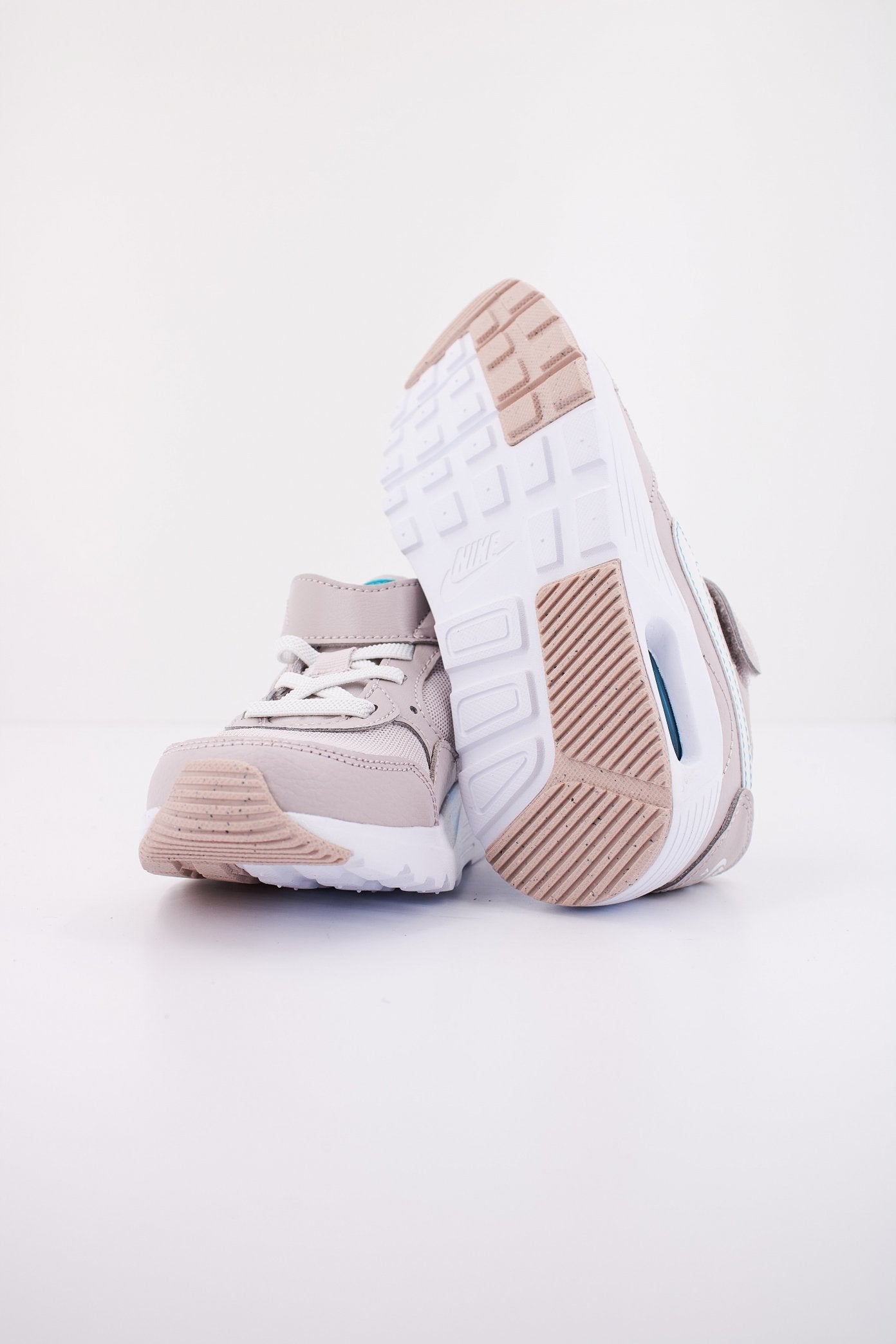 NIKE  en color   (5)