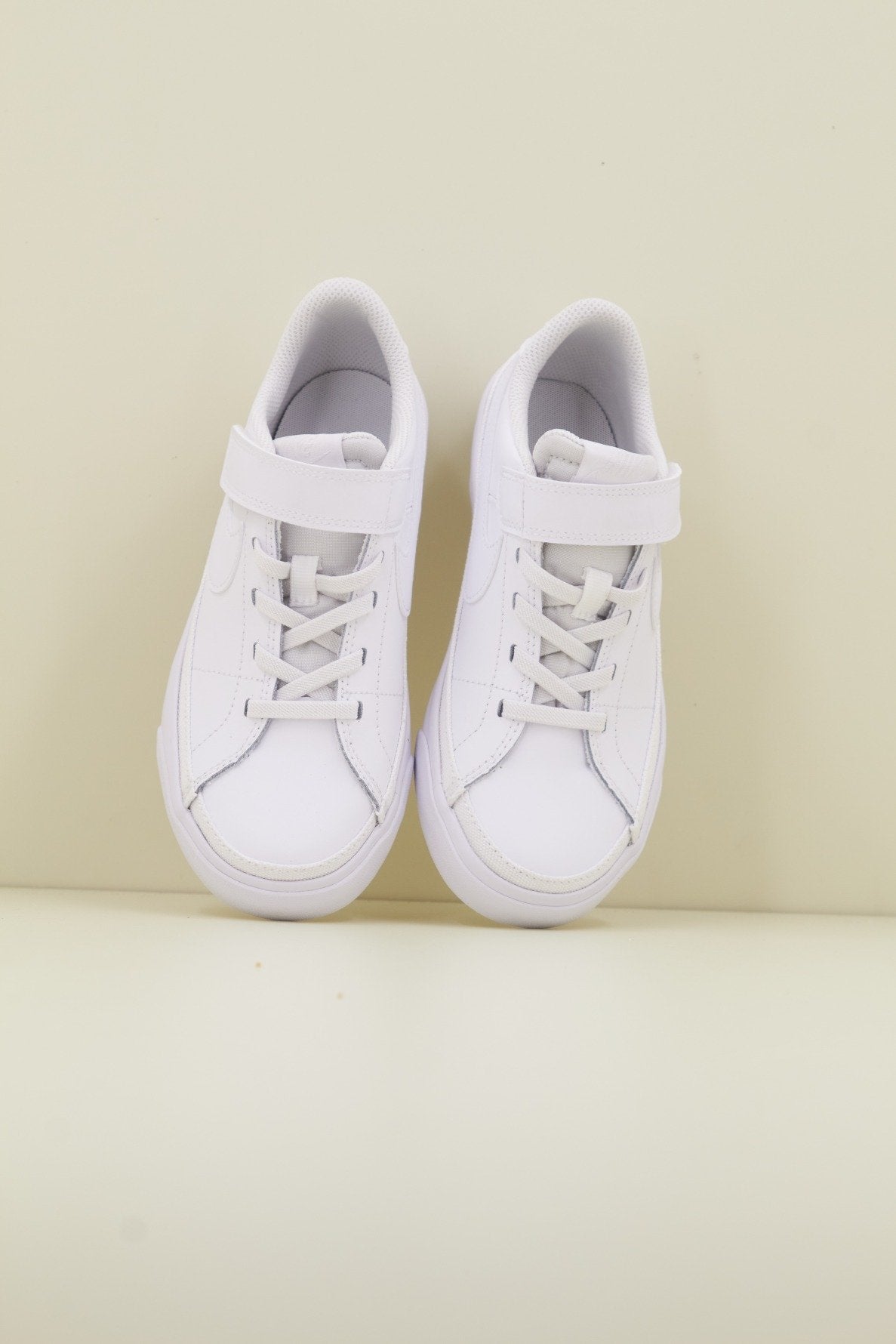 NIKE COURT LEGACY PSV en color   (2)