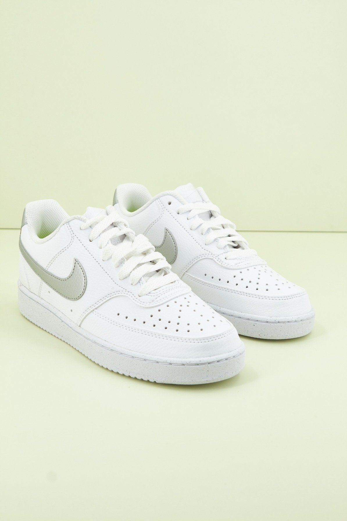 NIKE COURT VISION LOW BE  en color   (3)
