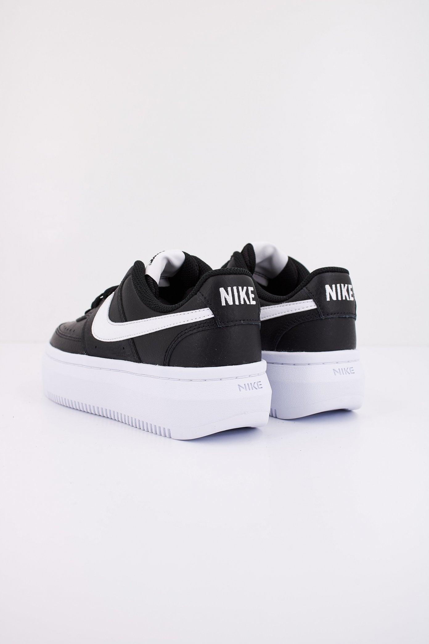 NIKE COURT VISION ALTA LT en color   (4)
