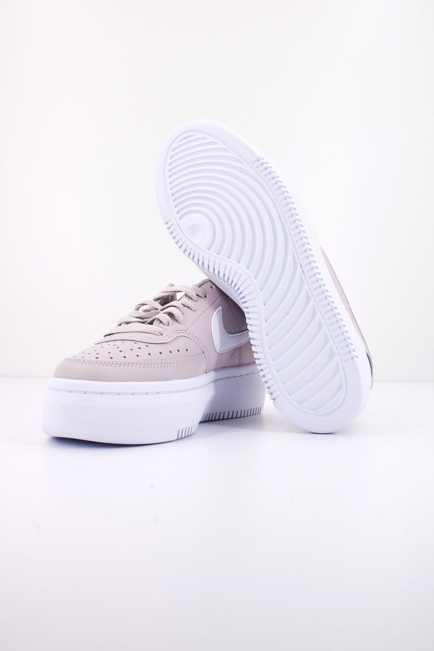 NIKE COURT VISION ALTA en color   (4)