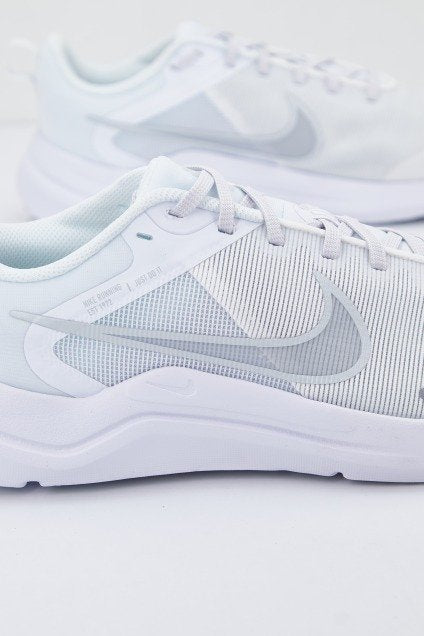 NIKE DOWNSHIFTER  C/O en color   (3)