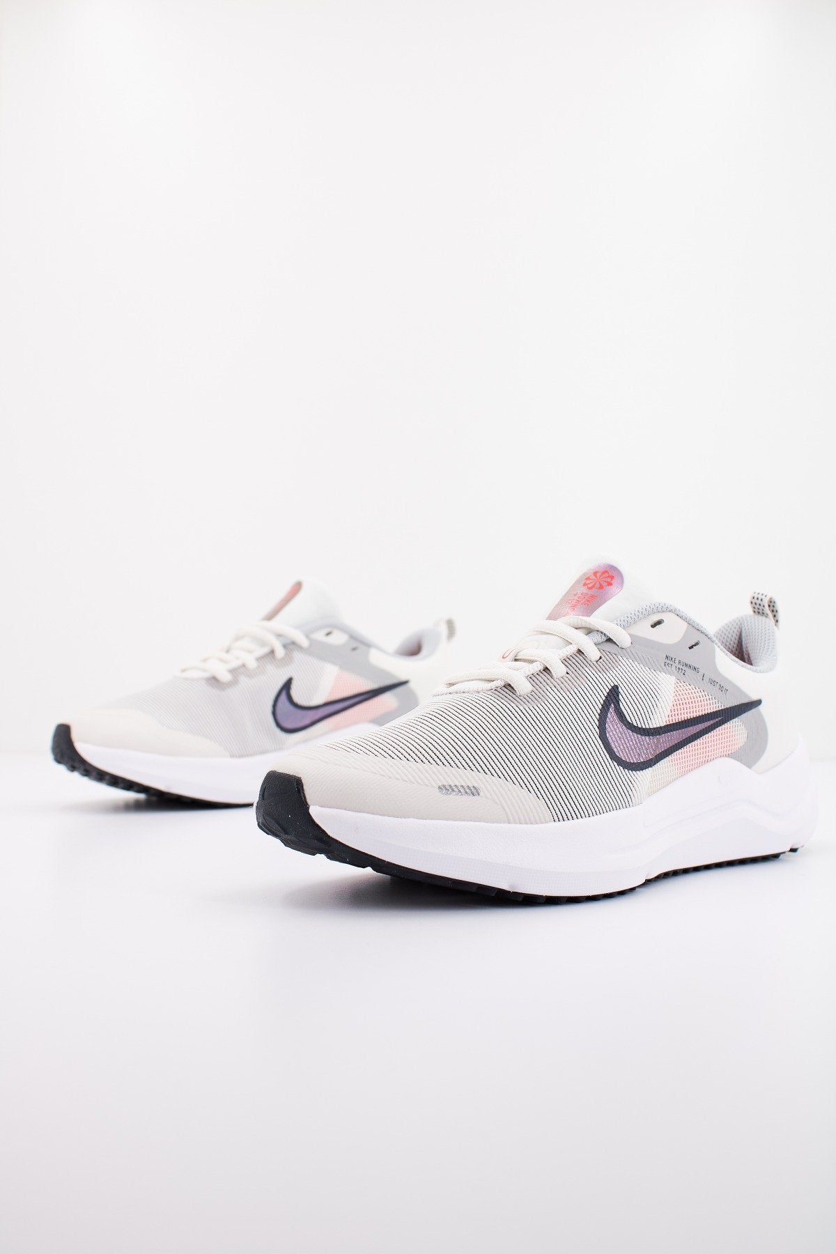 NIKE DOWNSHIFTER  BIG K en color   (2)