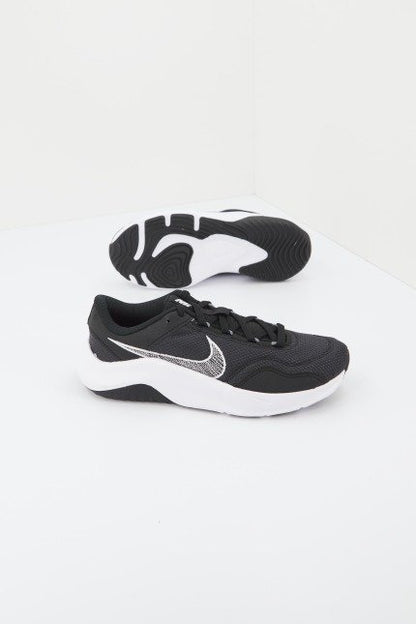 NIKE LEGEND ESSENTIAL  W en color   (4)