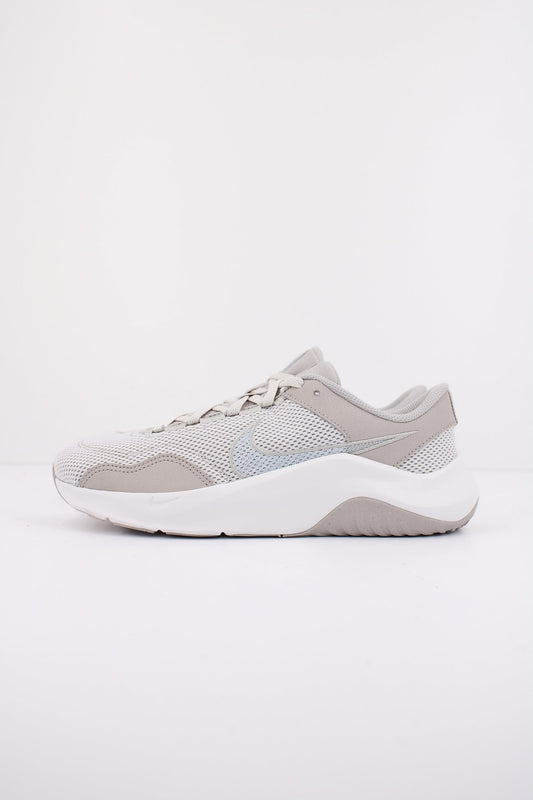 NIKE LEGEND ESSENTIAL  N en color   (1)