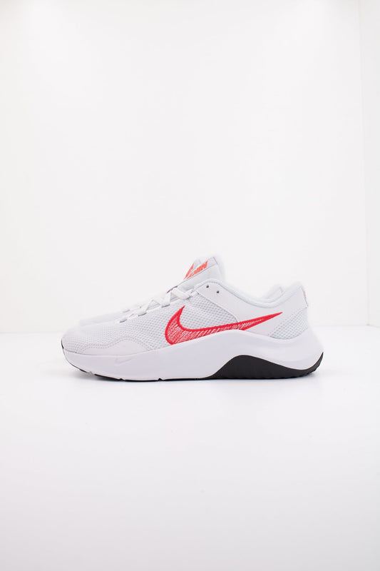 NIKE  LEGEND ESSENTIAL   en color   (1)