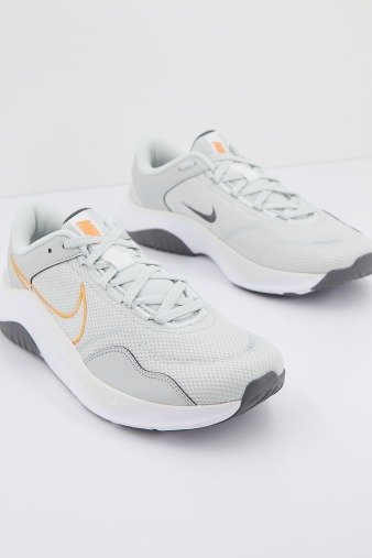 NIKE LEGEND ESSENTIAL  N en color   (2)