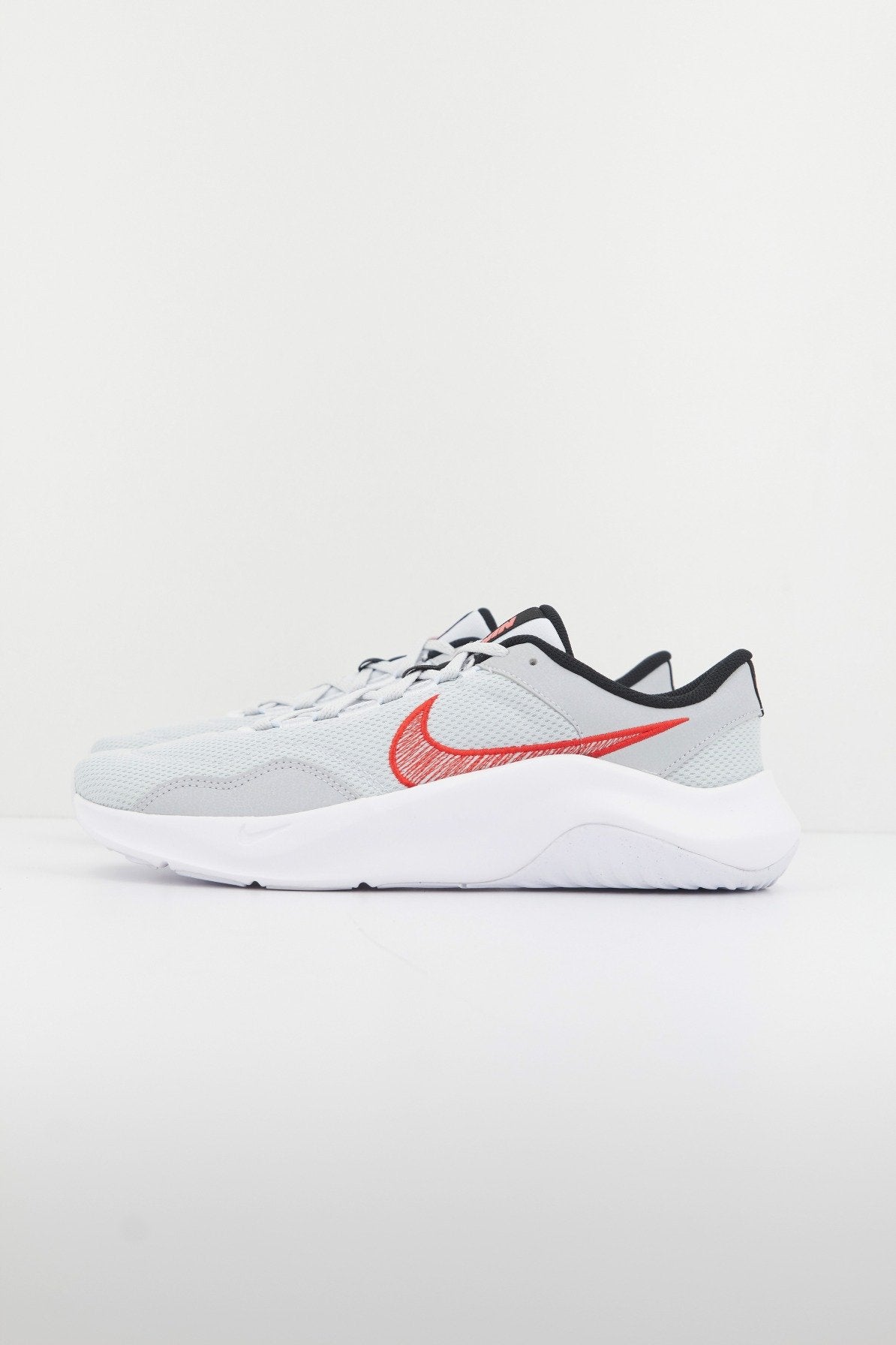 NIKE LEGENS ESSENTIAL NN en color   (1)