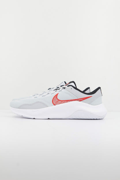 NIKE LEGENS ESSENTIAL NN en color   (1)