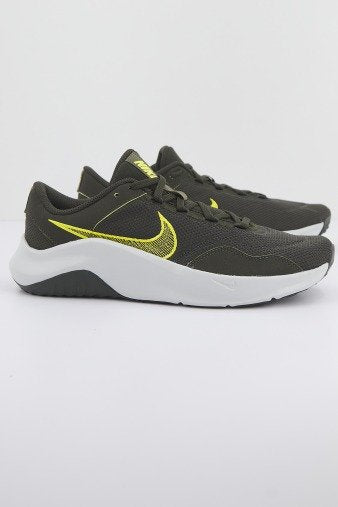 NIKE LEGEND ESSENTIAL  N en color   (2)