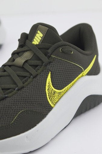 NIKE LEGEND ESSENTIAL  N en color   (4)