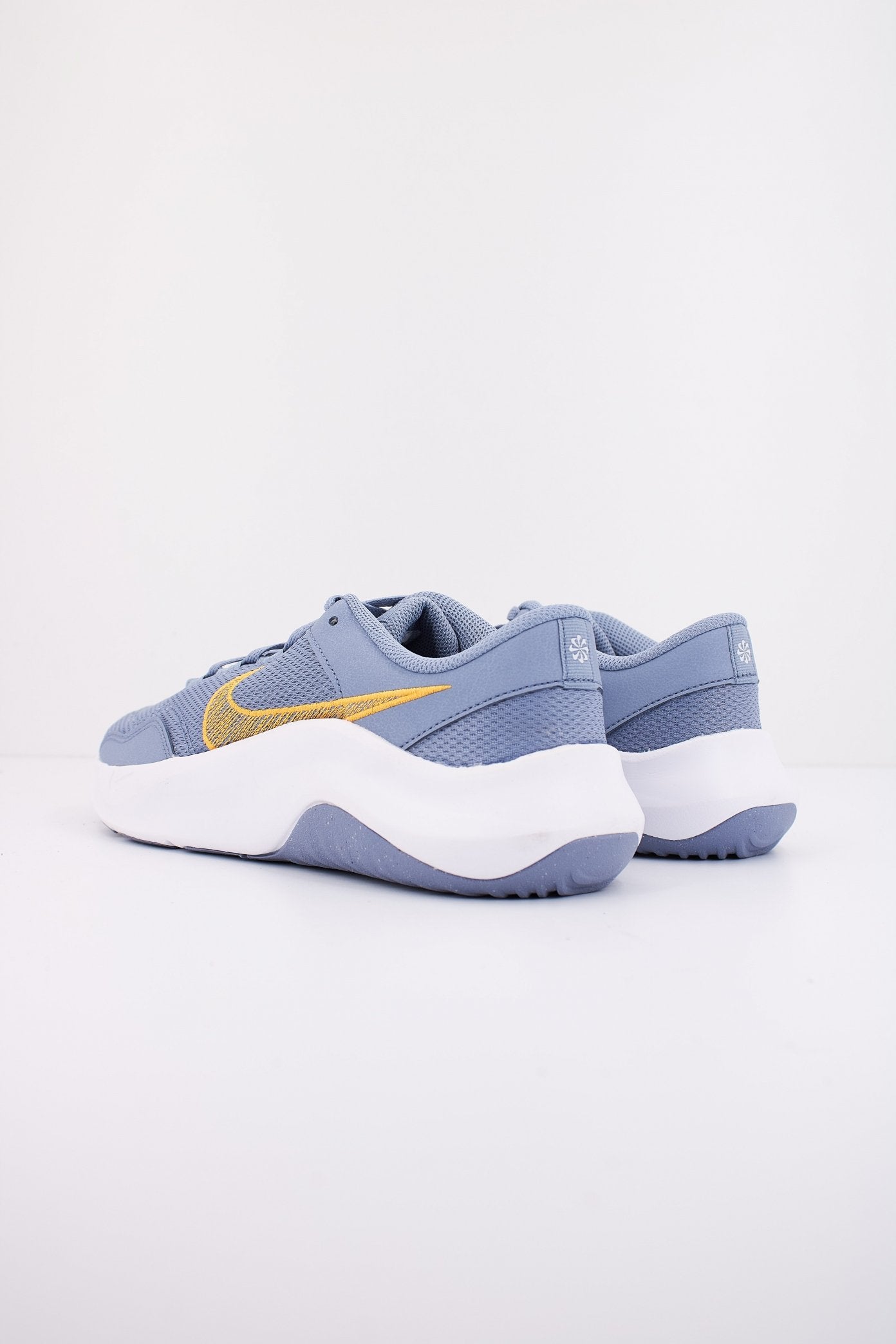 NIKE ESSENTIAL  NEXT NAT en color   (3)