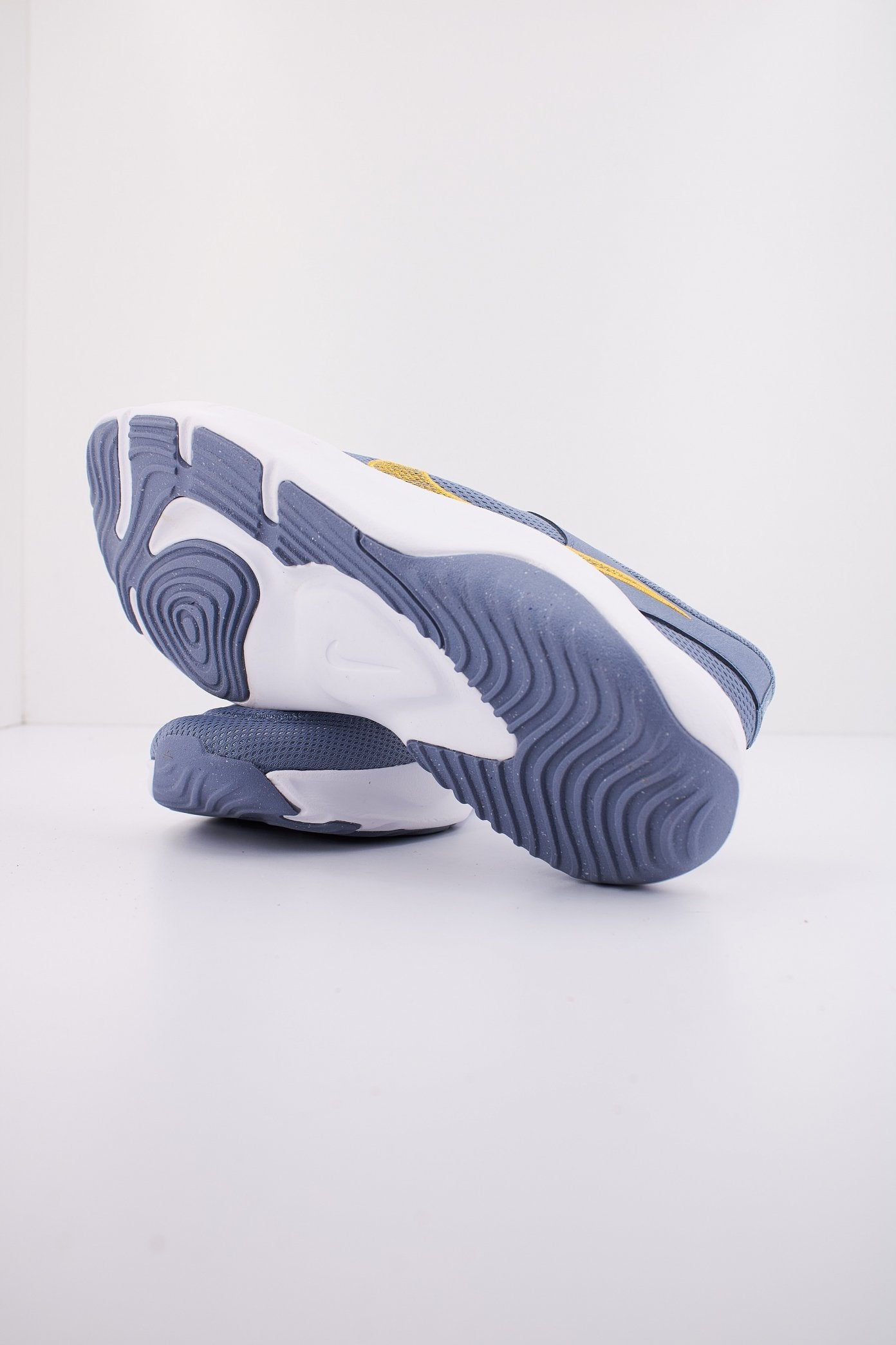 NIKE ESSENTIAL  NEXT NAT en color   (4)