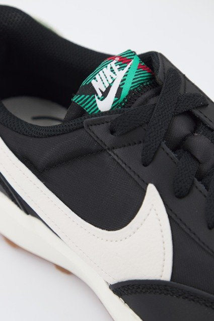 NIKE WAFFLE DEBUT PREMIUM en color   (4)