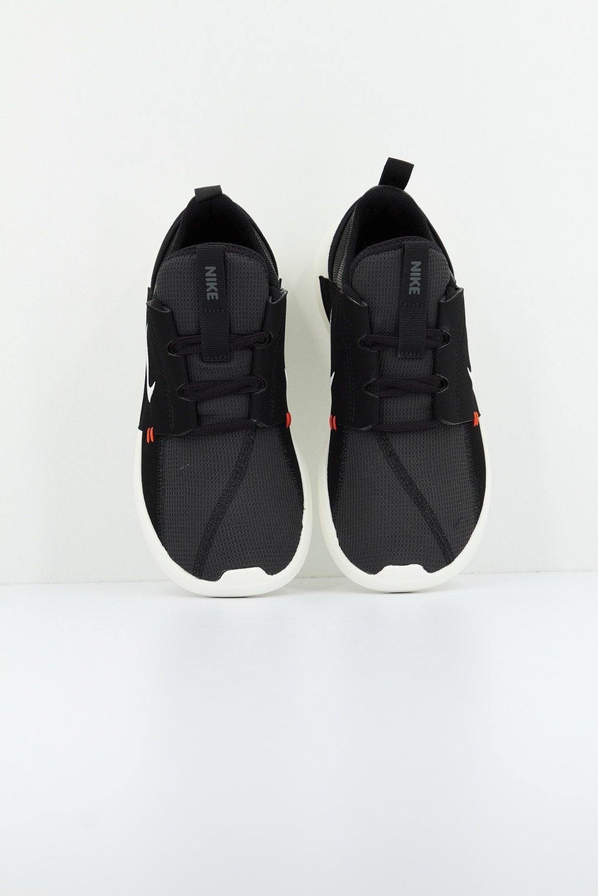 NIKE E-SERIES AD en color   (2)