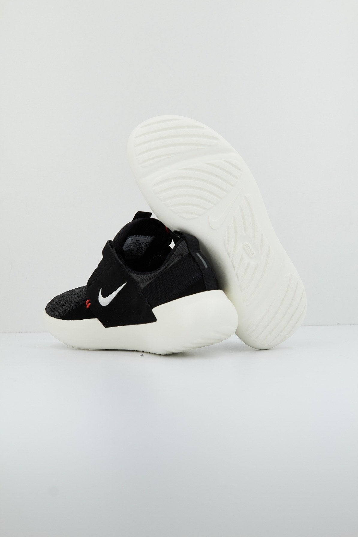 NIKE E-SERIES AD en color   (4)