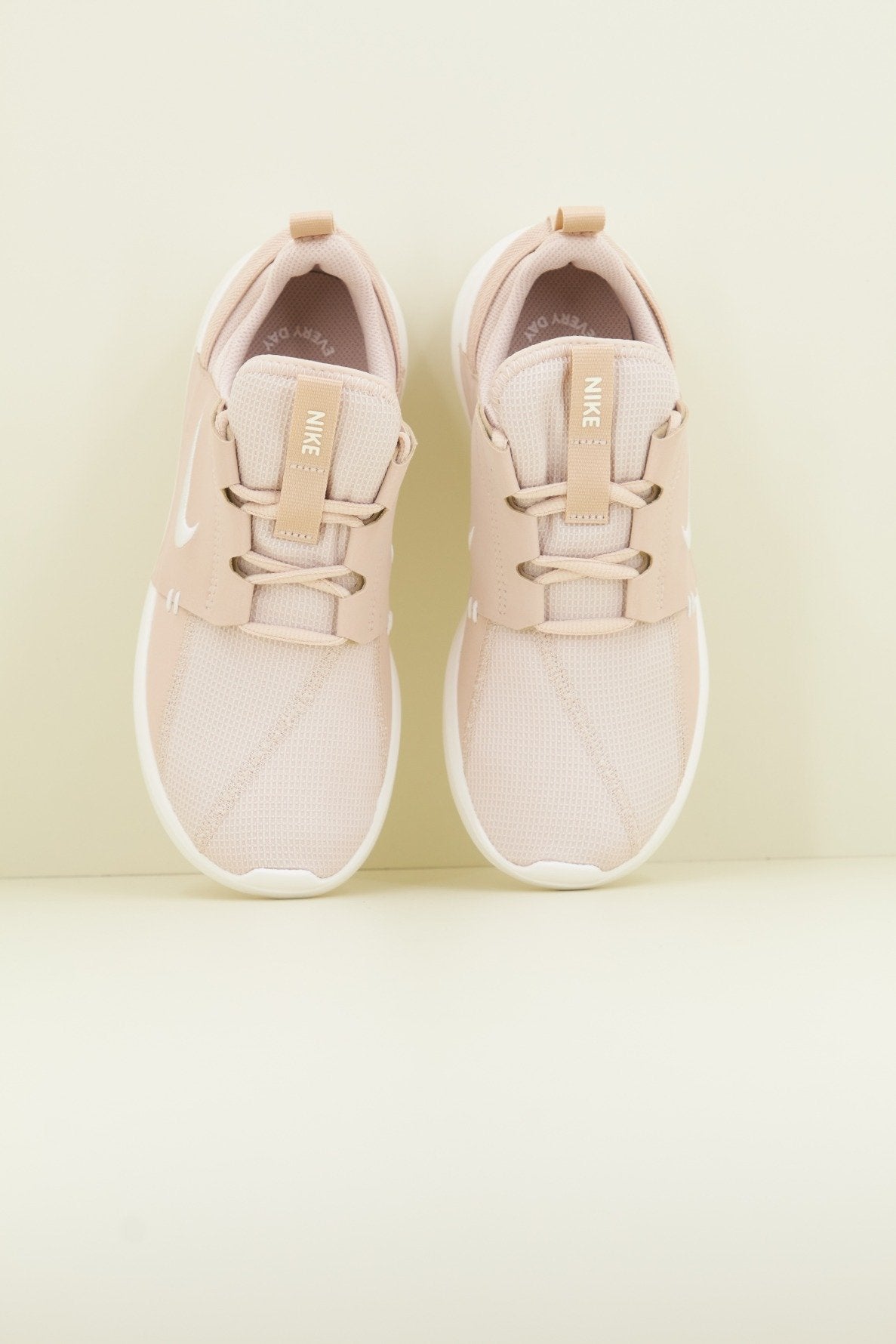 NIKE E-SERIES AD en color   (2)