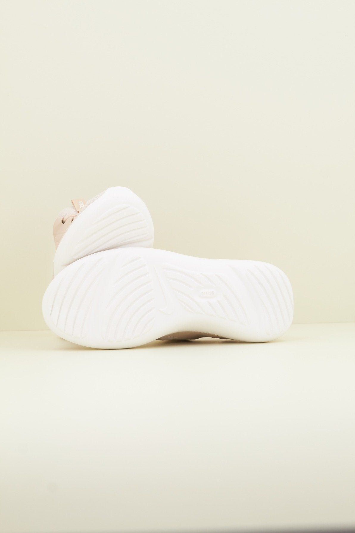 NIKE E-SERIES AD en color   (4)