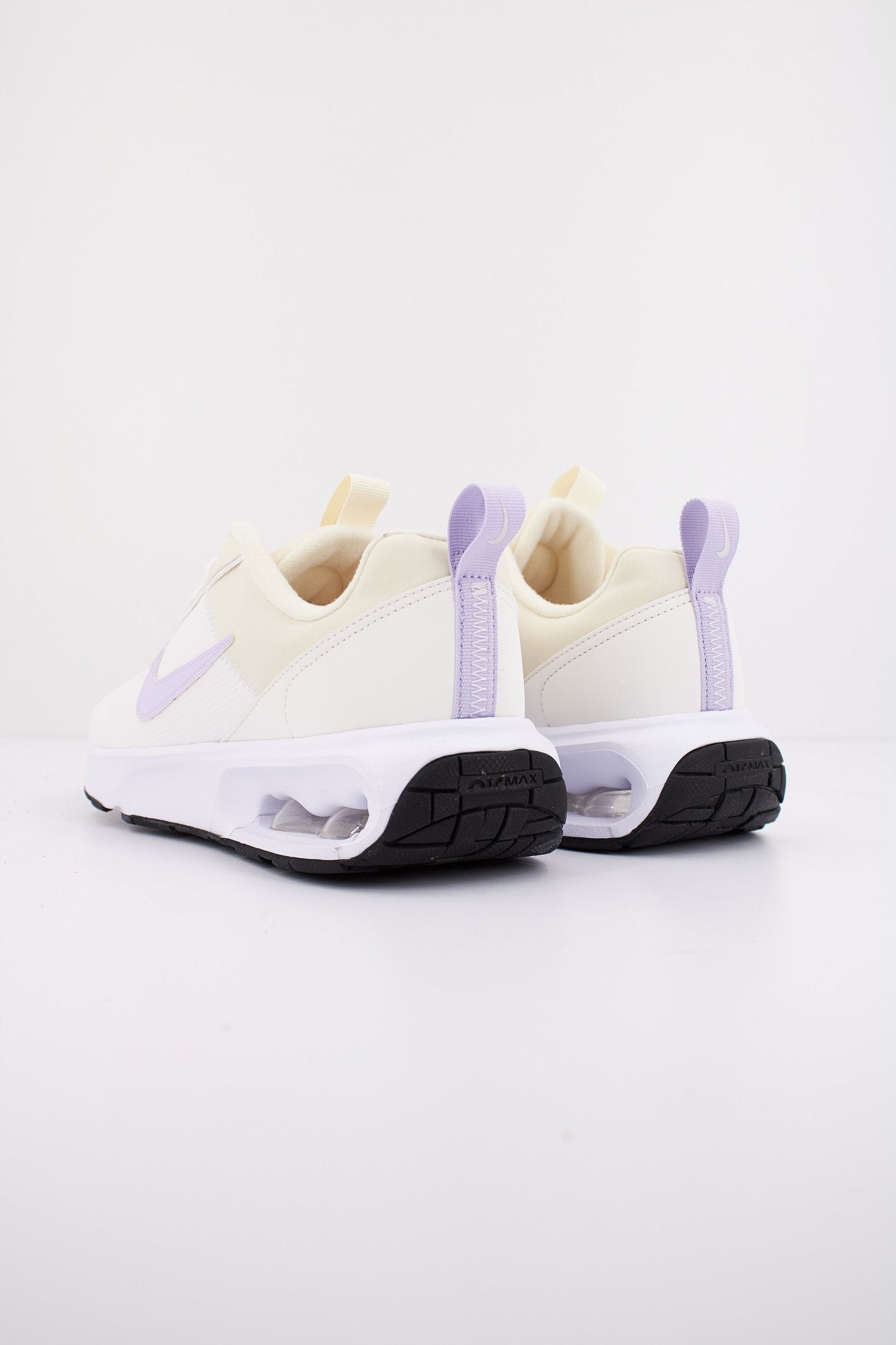 NIKE INTRIK LITE en color   (3)