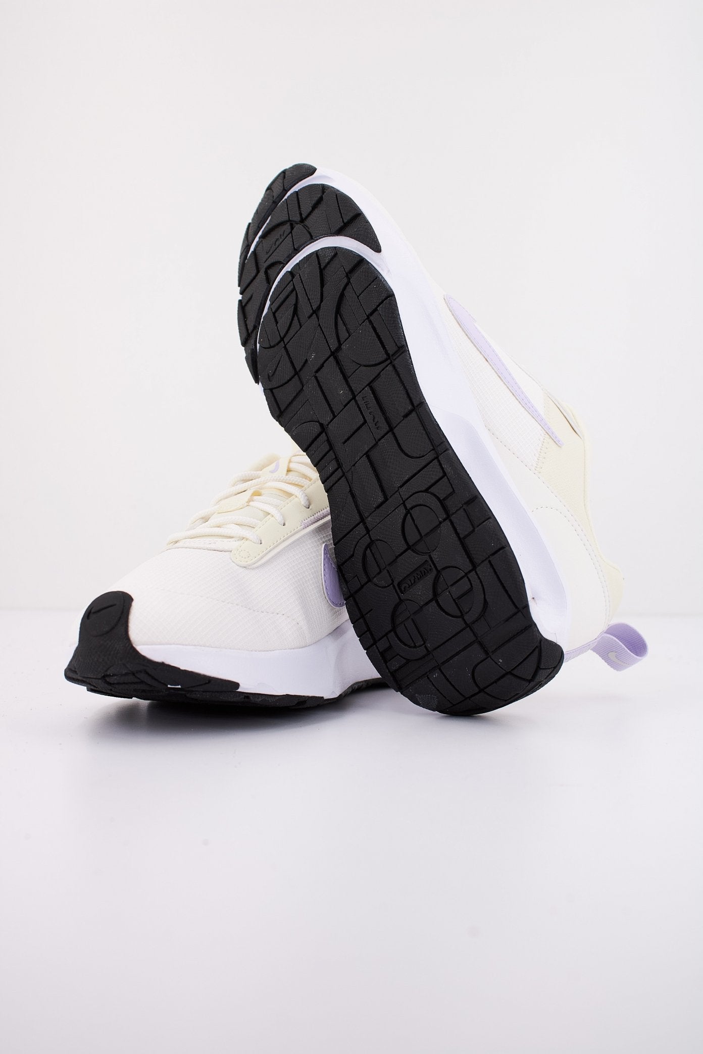 NIKE INTRIK LITE en color   (4)