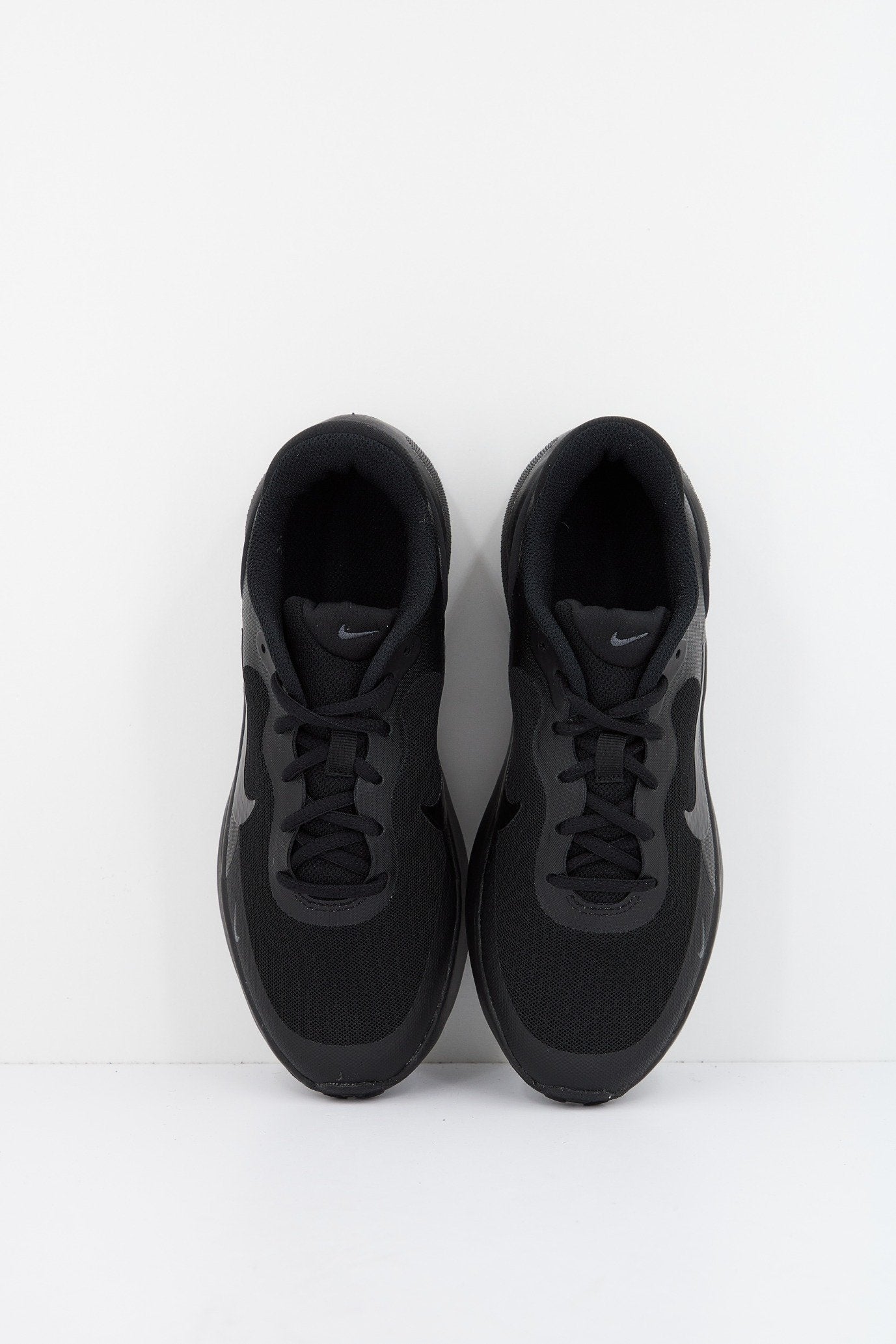 NIKE REVOLUTION  en color   (2)