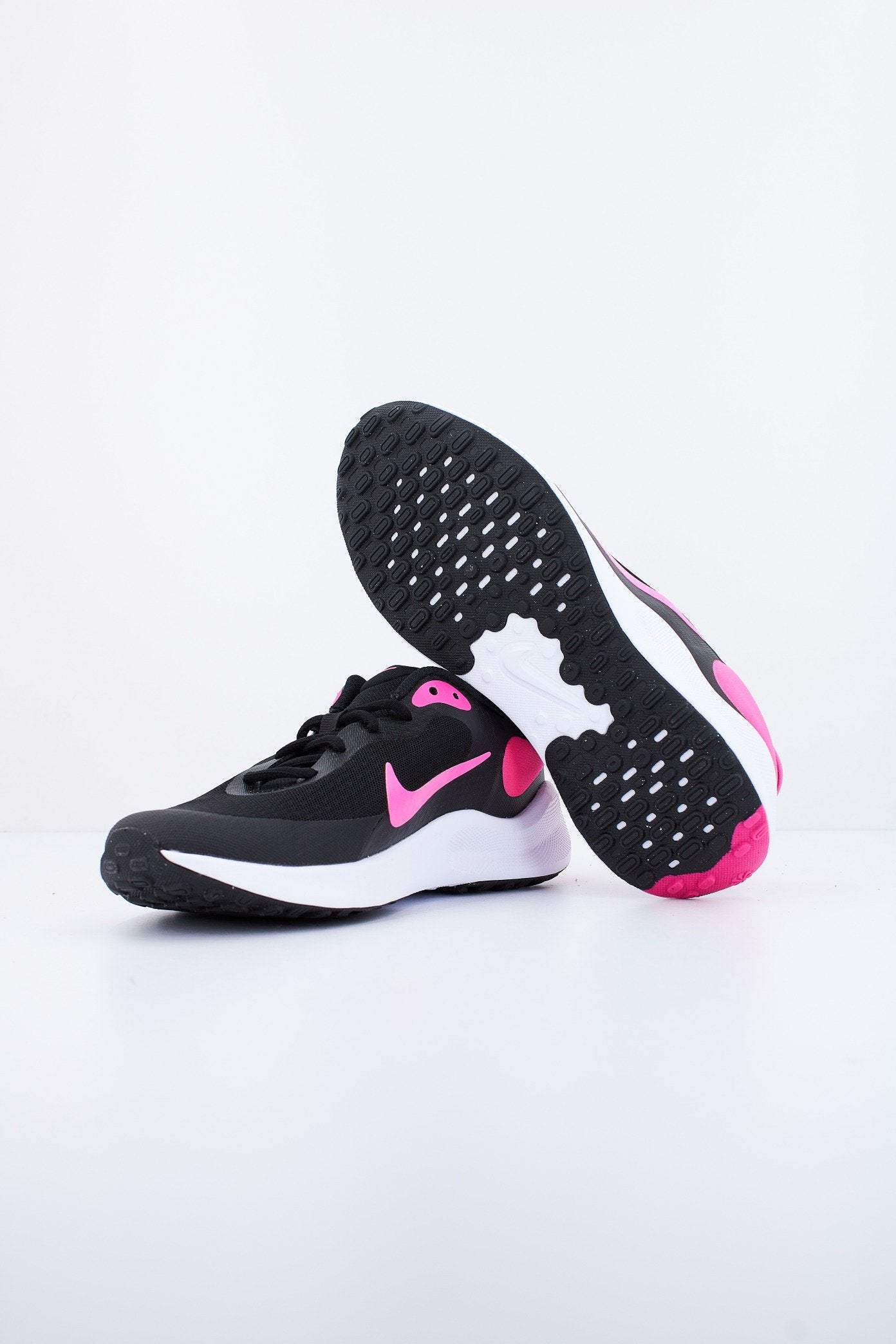 NIKE REVOLUTION  en color   (4)