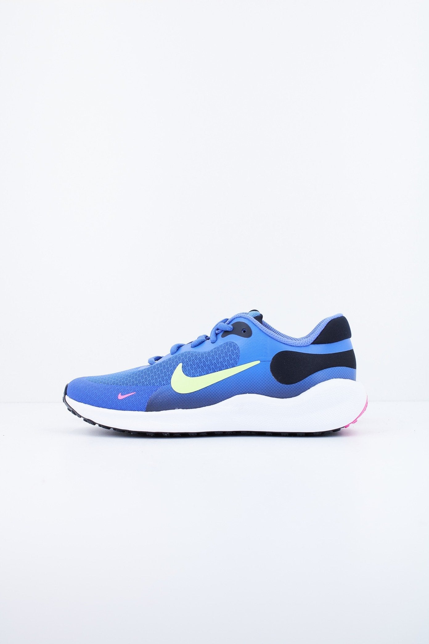 NIKE REVOLUTION  en color   (1)