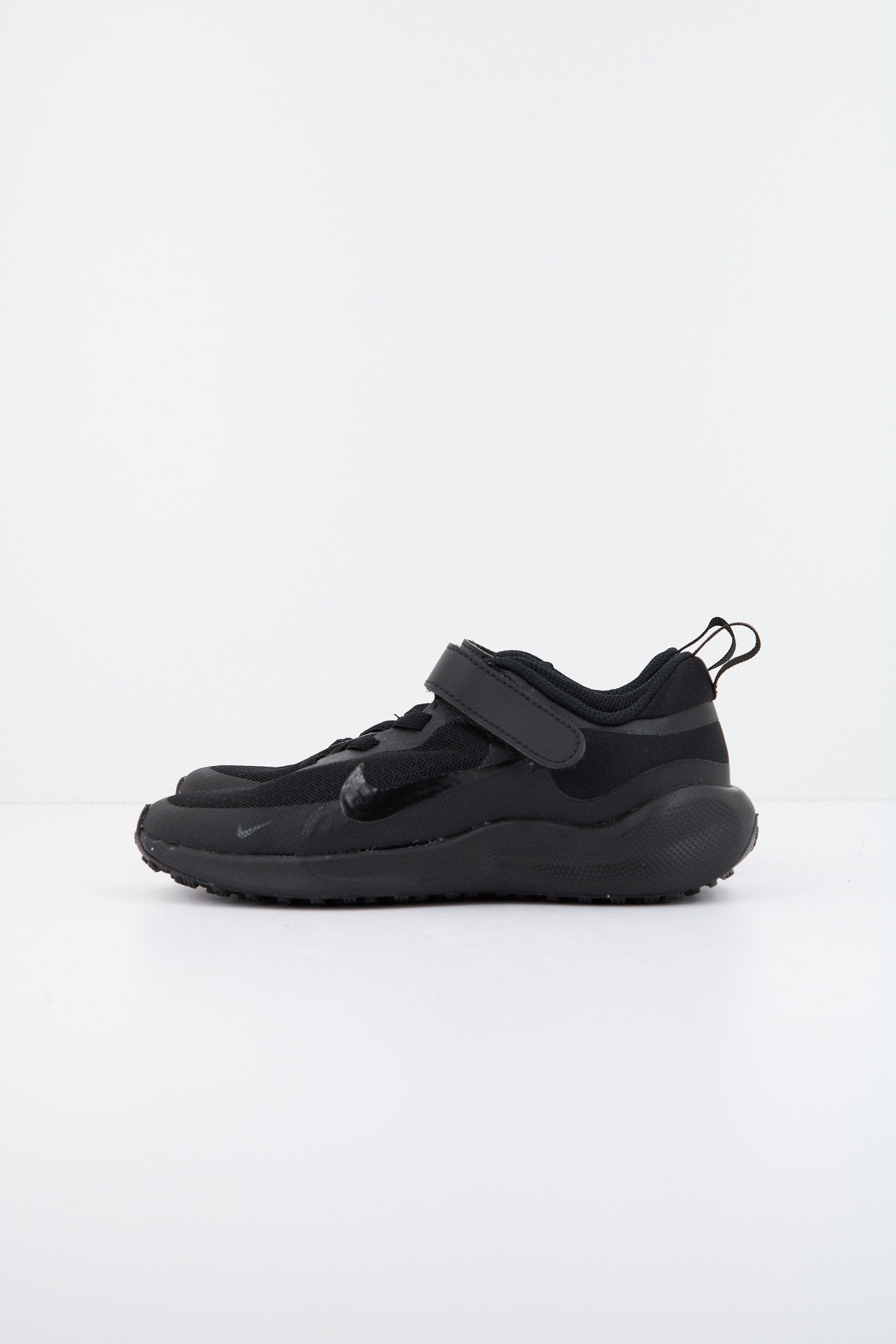 NIKE REVOLUTION  en color   (1)