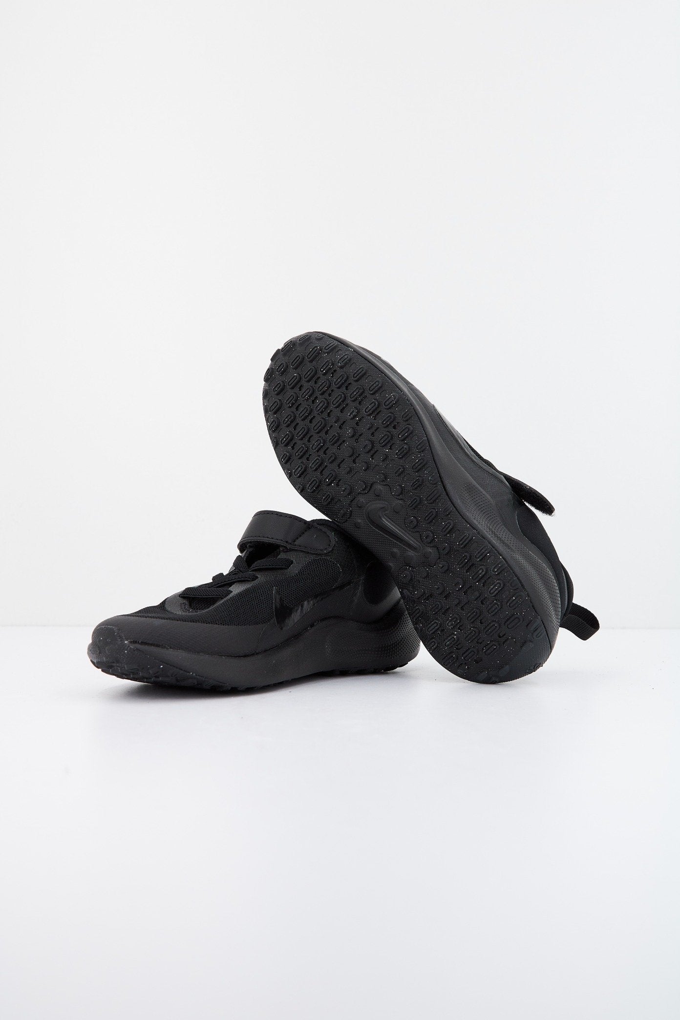 NIKE REVOLUTION  en color   (4)
