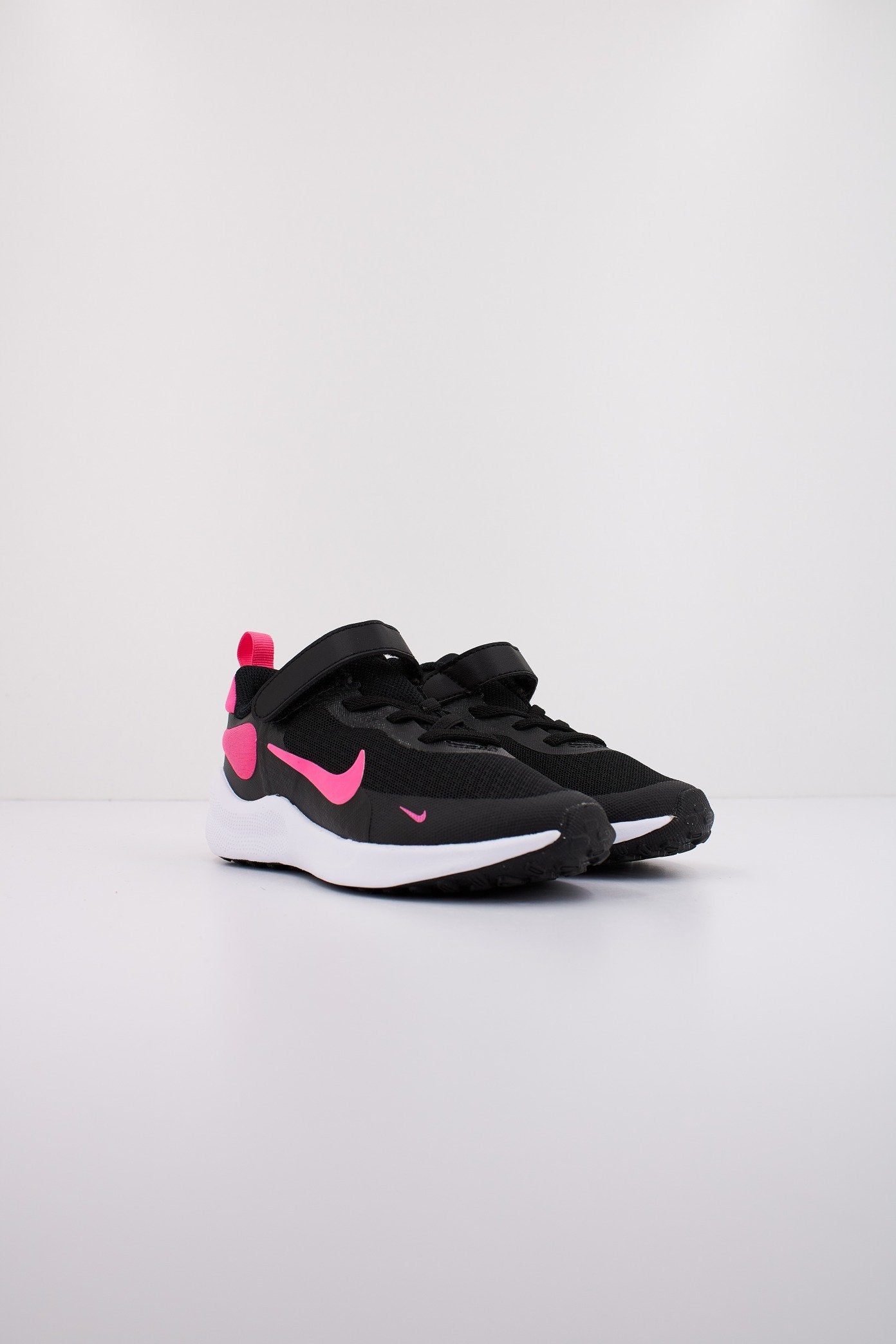 NIKE REVOLUTION  en color   (2)