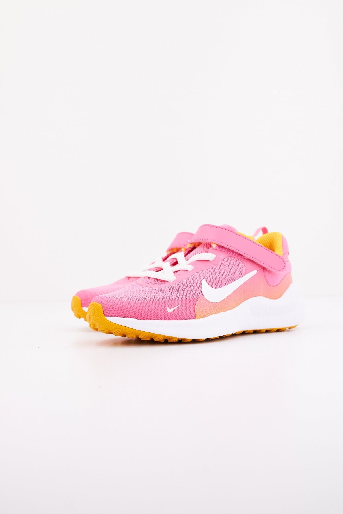 NIKE REVOLTION  en color   (2)