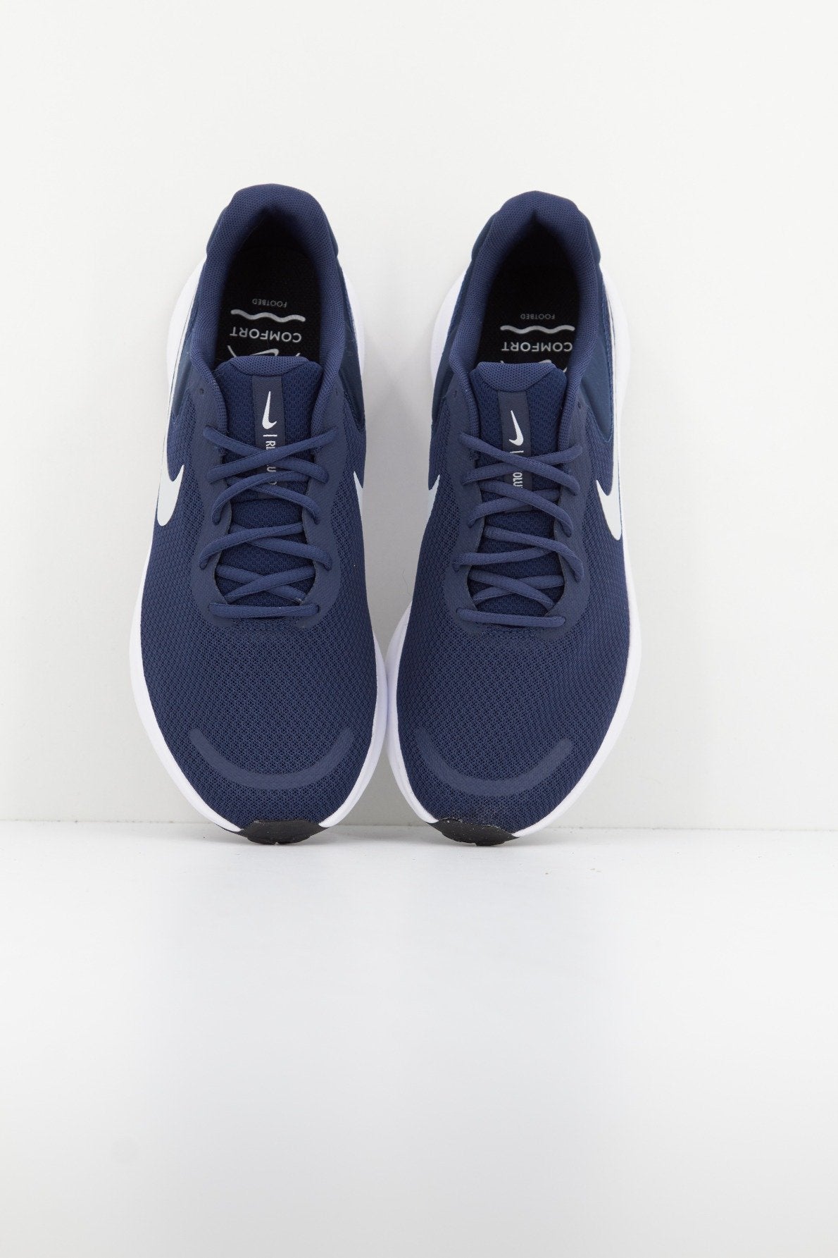 NIKE REVOLUTION  en color   (2)