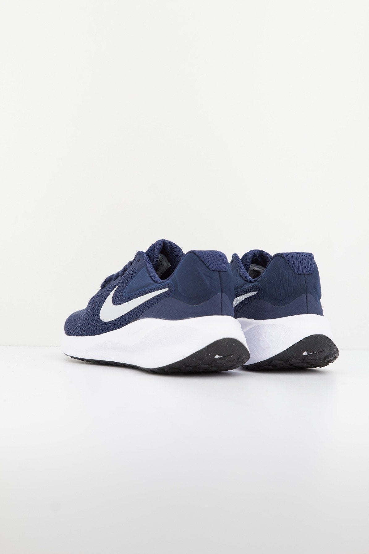 NIKE REVOLUTION  en color   (3)
