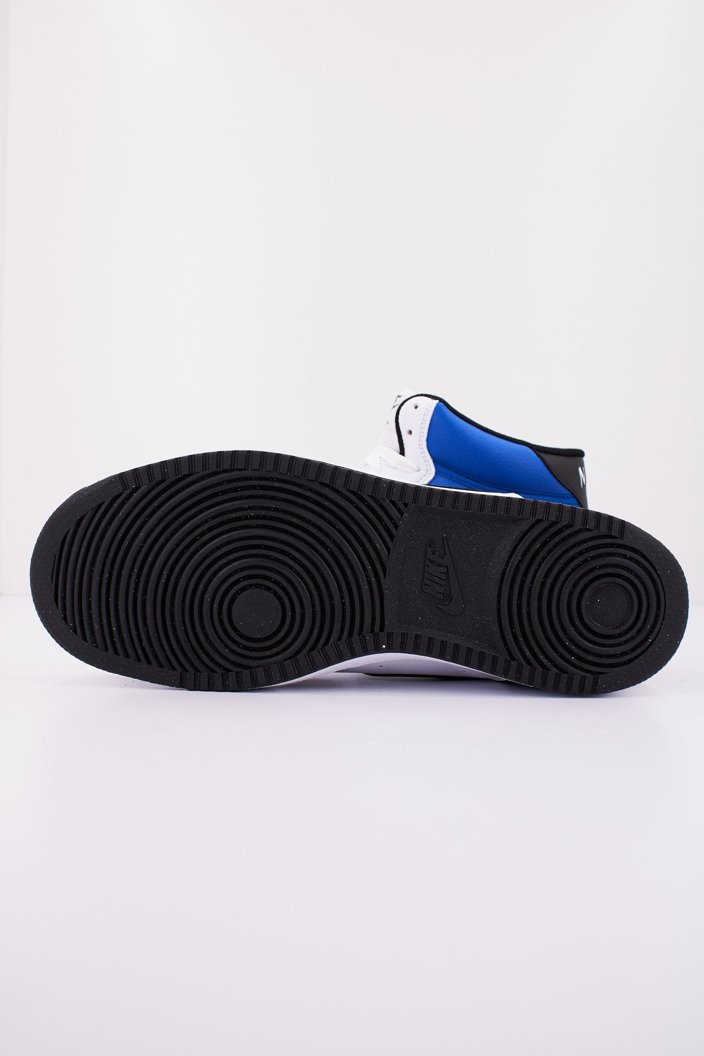 NIKE COURT en color   (4)