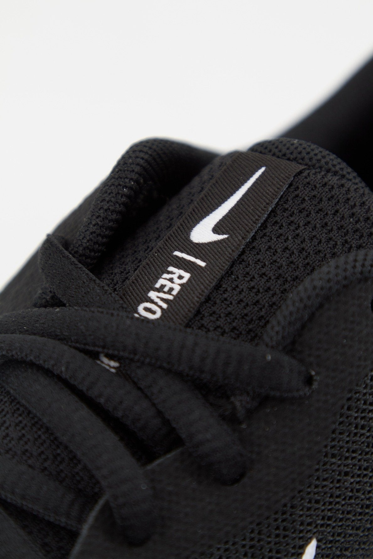 NIKE REVOLUTION  en color   (3)