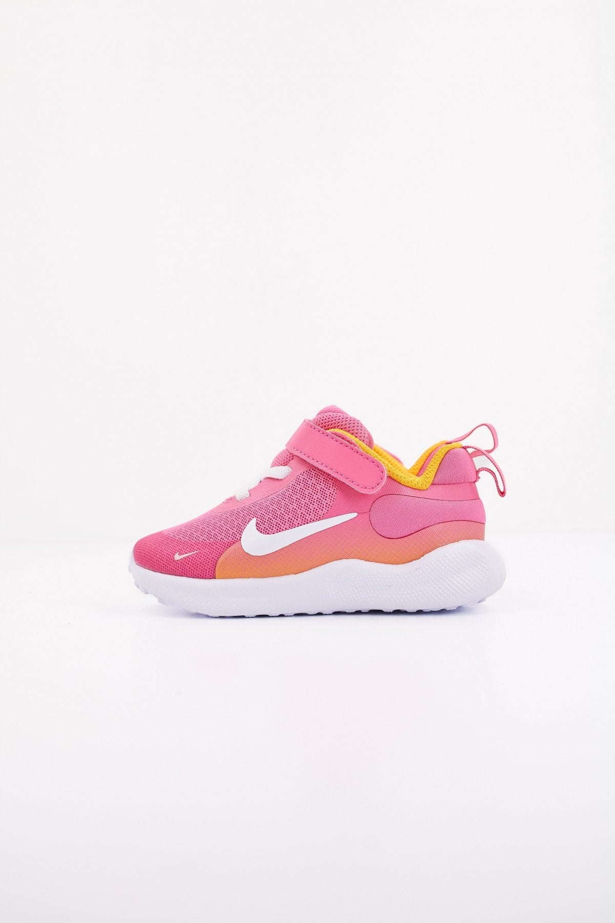 NIKE NIKE REVOLUTION  en color   (1)