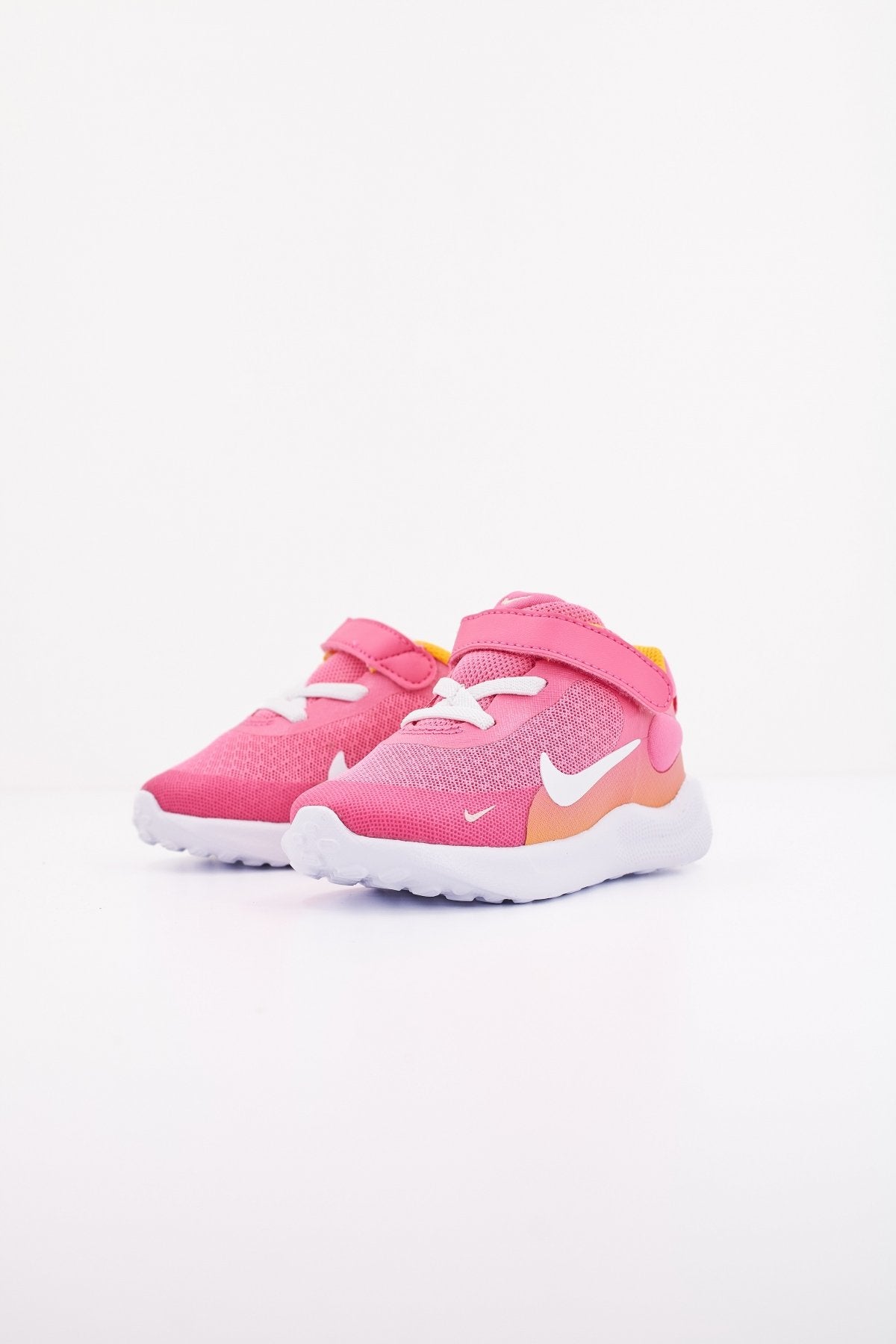 NIKE NIKE REVOLUTION  en color   (2)